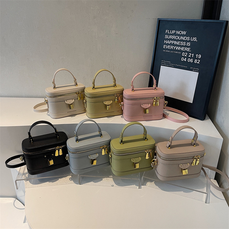 New All-match Online Influencer Portable Messenger Bag - Image 4