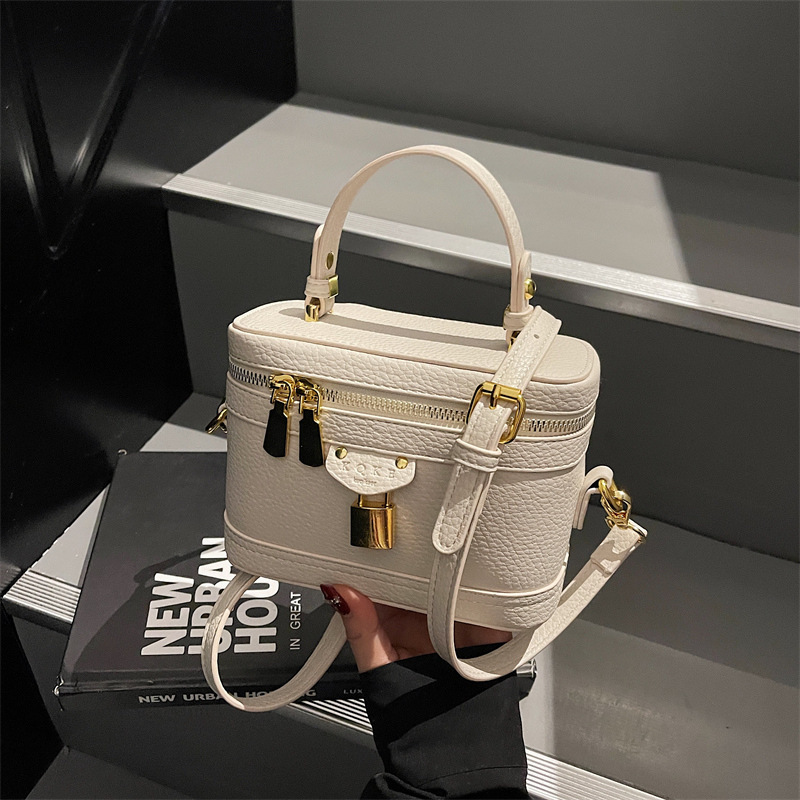 New All-match Online Influencer Portable Messenger Bag - Image 3