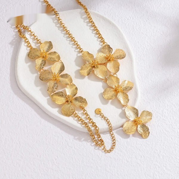 Large Flower Necklace And Stainless Steel Bracelet Set Jewelry For Women